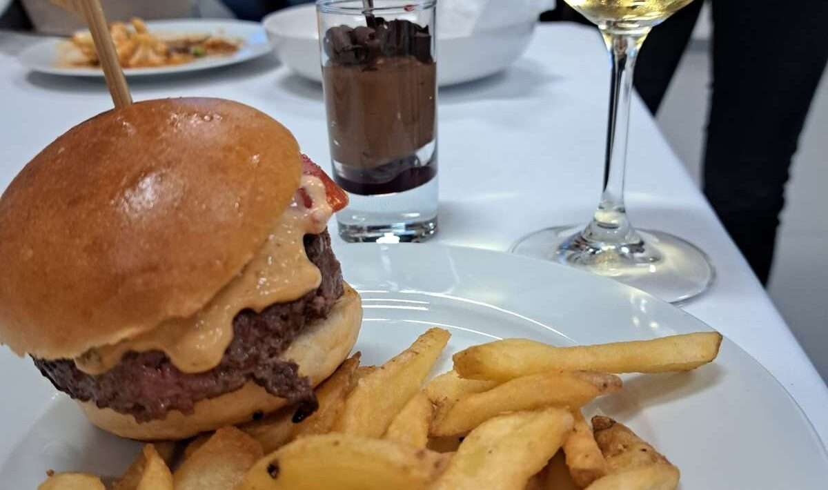 Meranie úspechu: Kľúčové ukazovatele výkonnosti (KPI), analýza dát