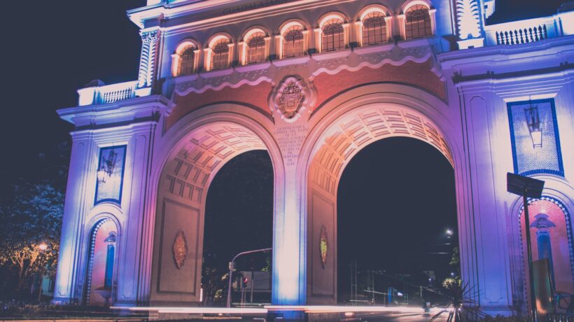 Zaisťovne: Funkcia, typy a riziko transferu