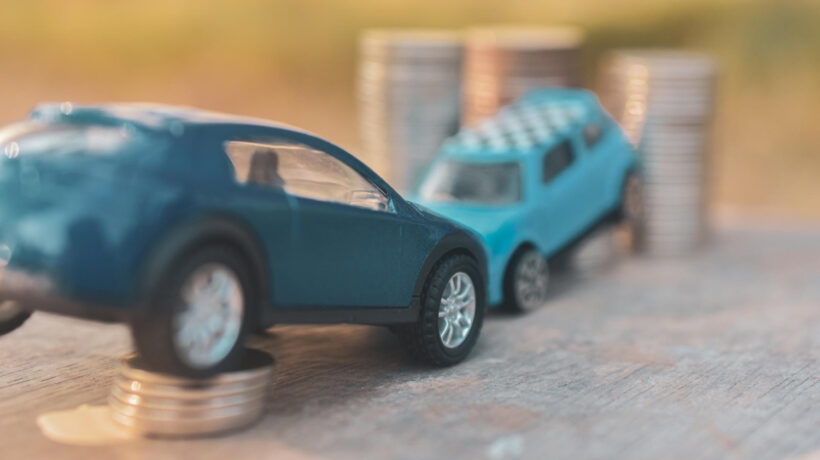 Vyhadzujú vám ceny za auto poistky? Ako narastajúce sumy za PZP skrotiť?